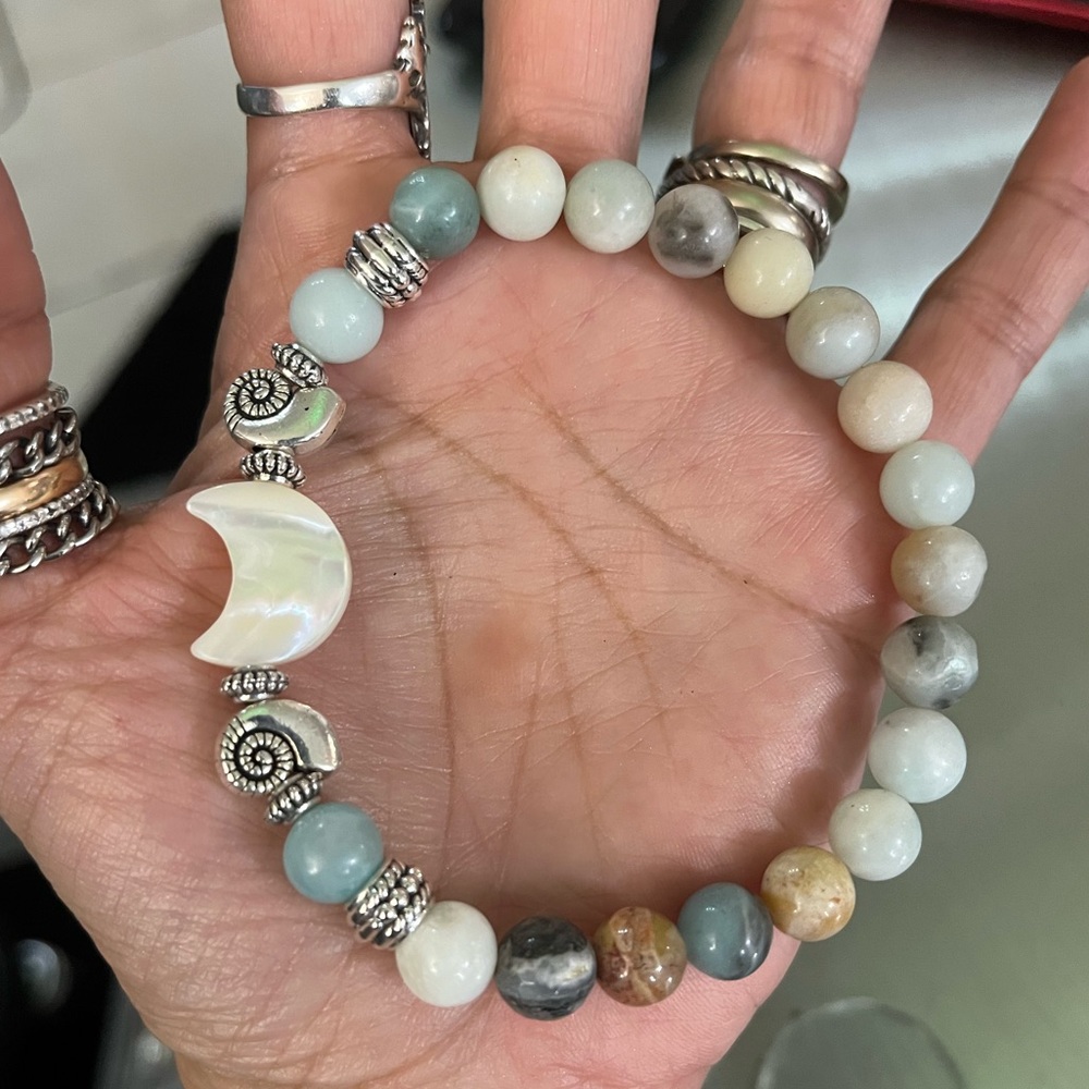 Made to order amazonite beads mother of pearl moon charm shell charms bracelet - Picture 6 of 6